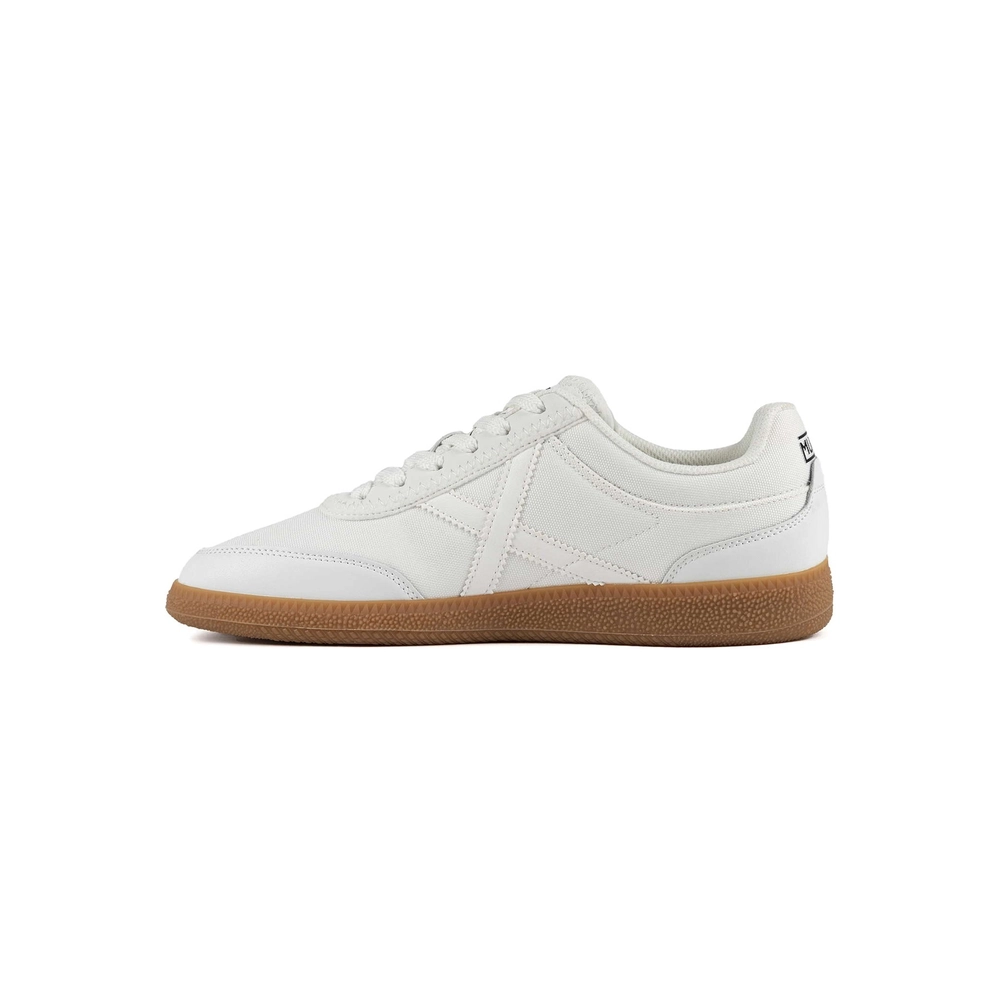 T&ecirc;nis Rumba Branco